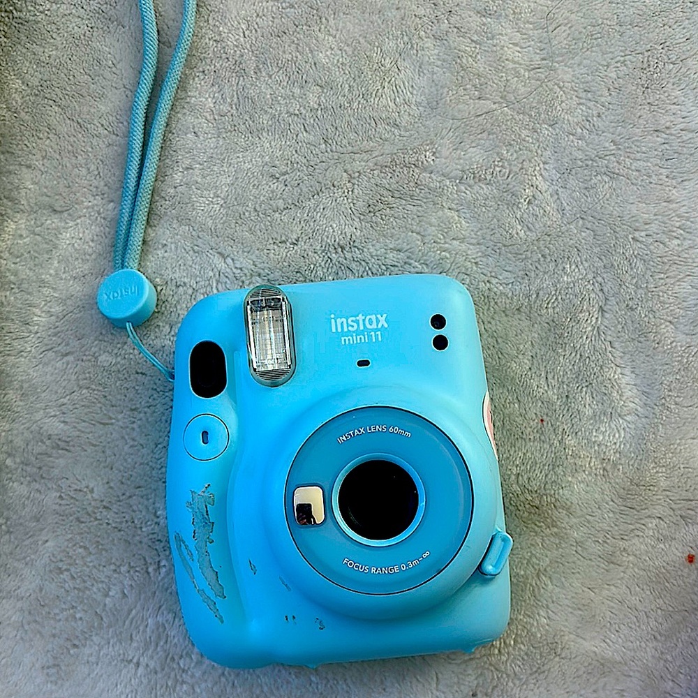 Fujifilm Instax Mini 11 Instant Camera - Blue